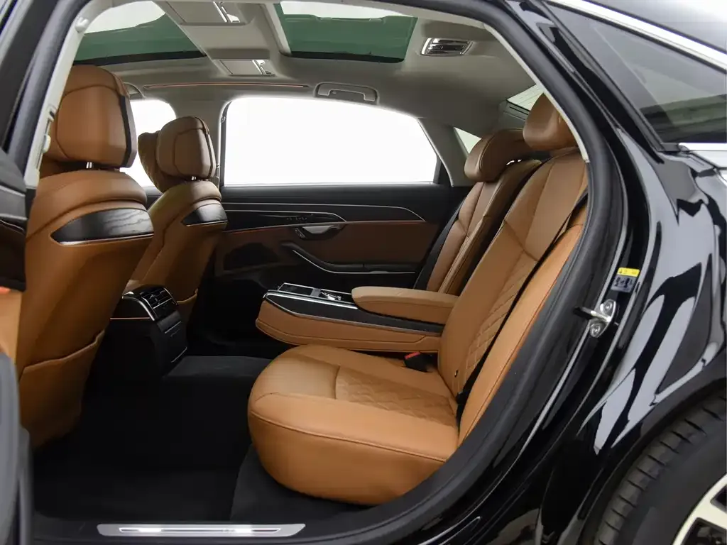 Audi A8 2024 из CN, фото 10