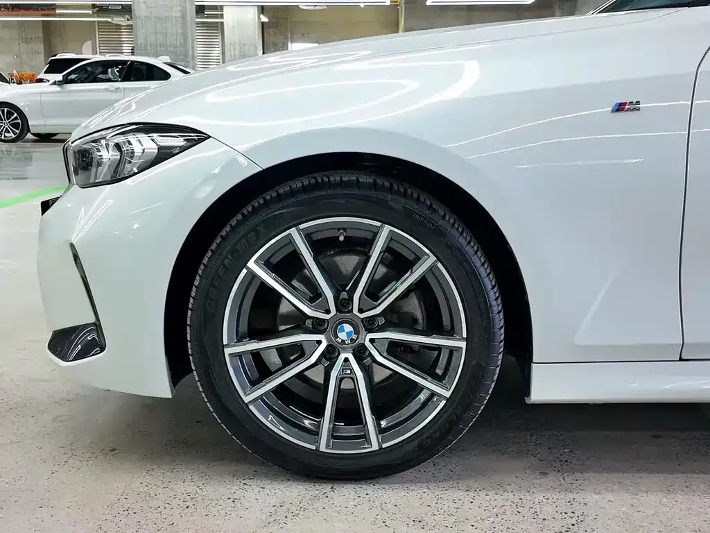 BMW 3 Series 2024 из CN, фото 4