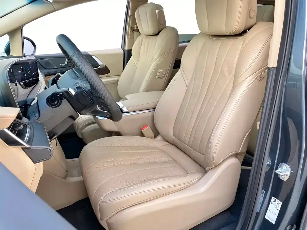 Buick Century 2023 из CN, фото 2