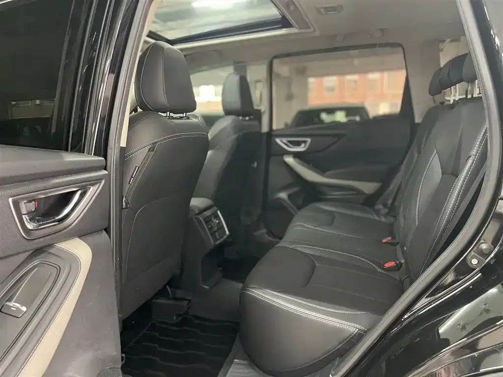 Subaru Forester 2023 из CN, фото 7