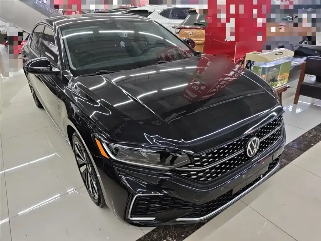 Volkswagen Passat — фото 10