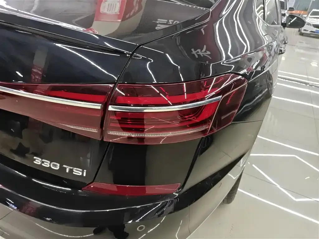 Volkswagen Passat — фото 7