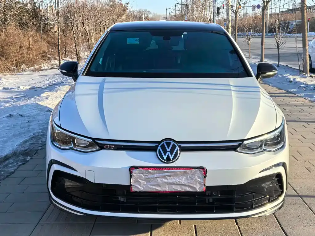 Volkswagen Golf 2022 из CN, фото 2