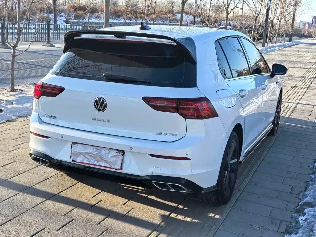 Volkswagen Golf 2022 из CN, фото 10