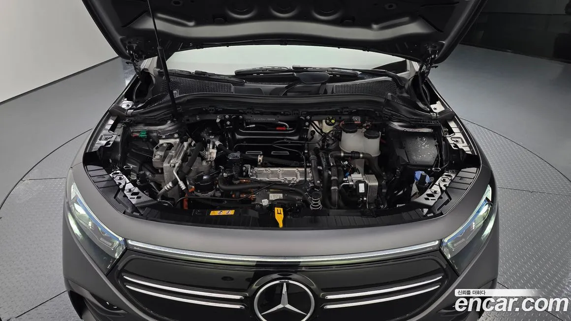Mercedes-Benz EQA — фото 9