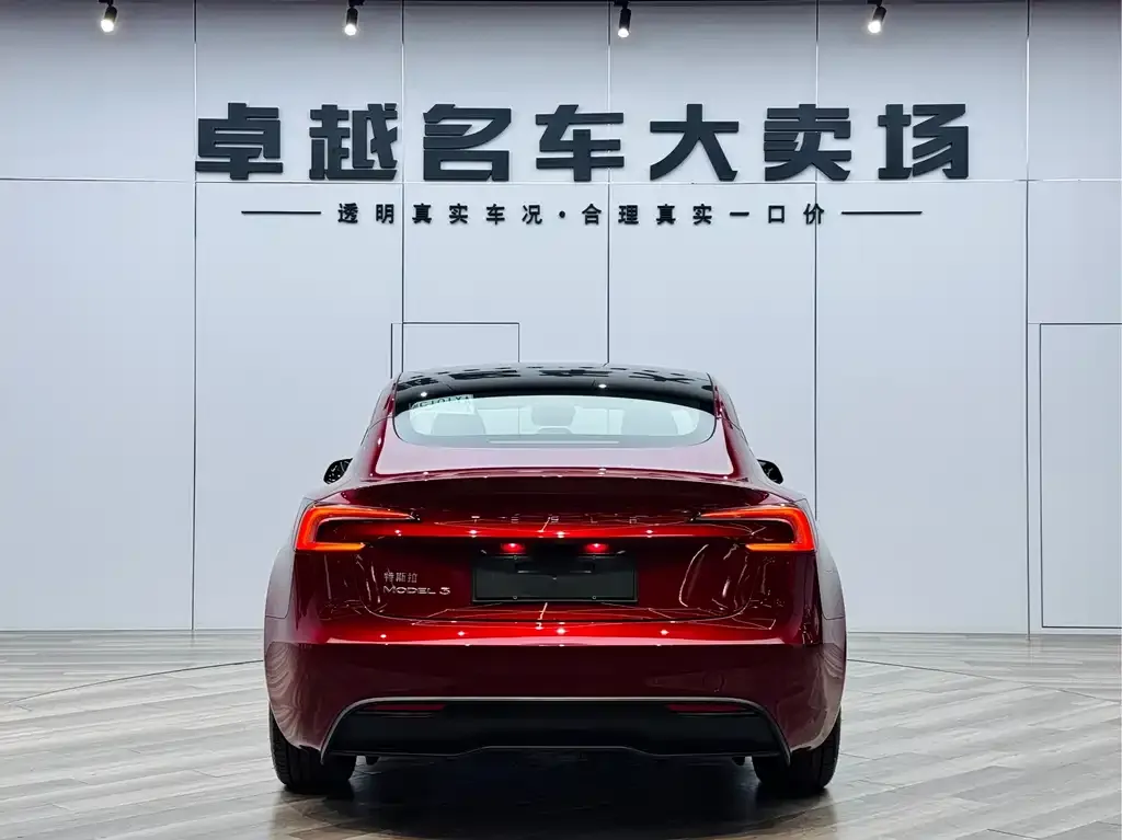 Tesla Model 3 — фото 3