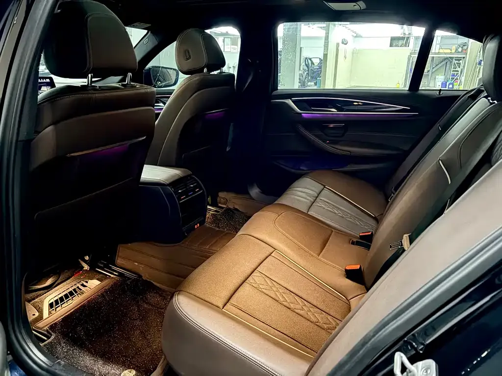BMW 5 Series 2022 из CN, фото 7