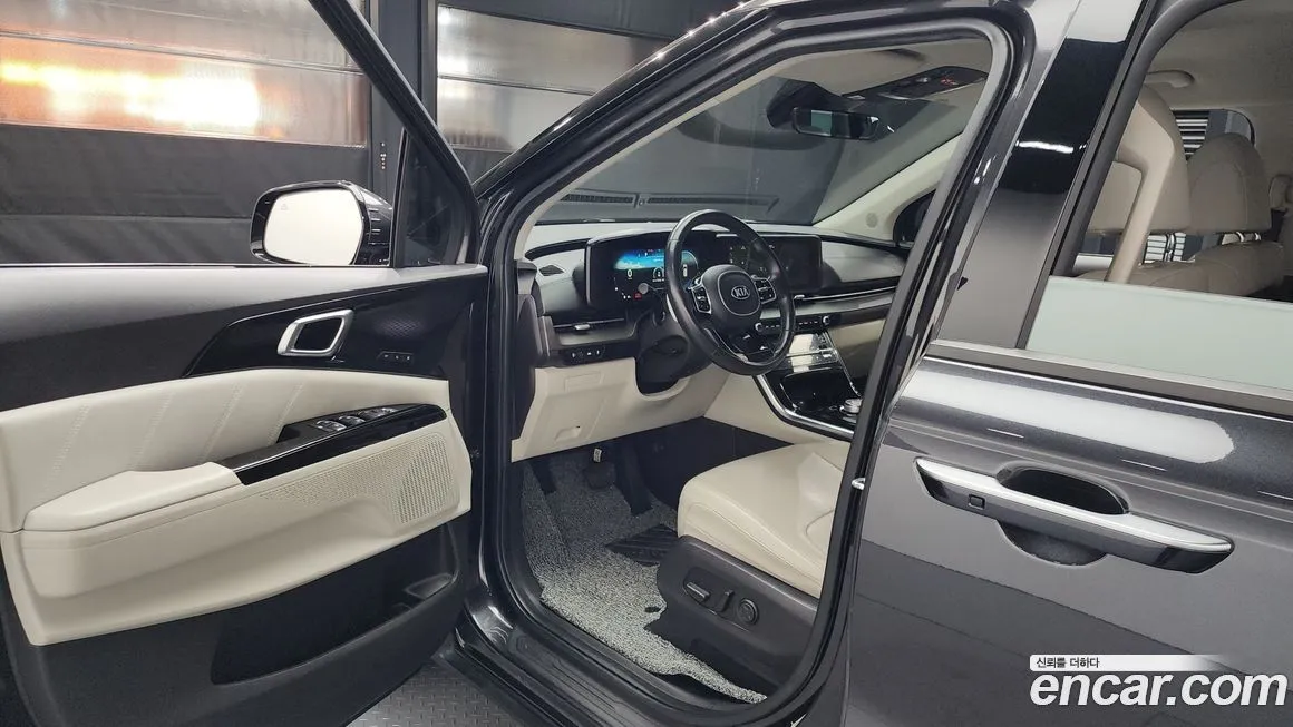 Kia Carnival — фото 10