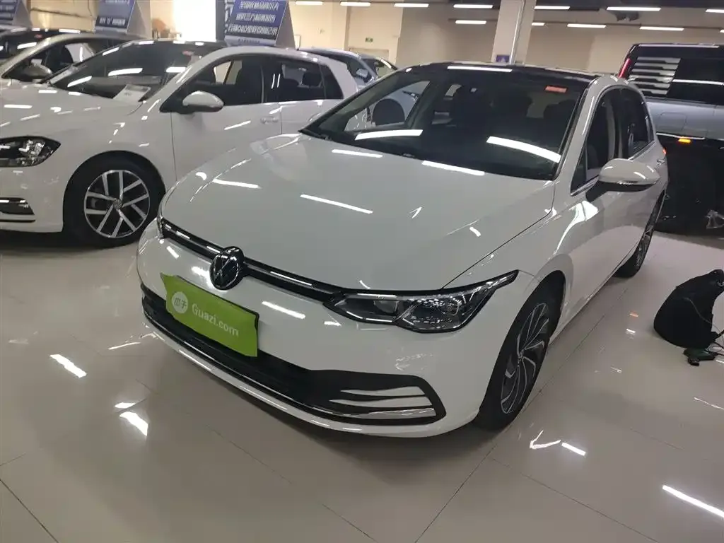 Volkswagen Golf 2021 из CN, фото 2