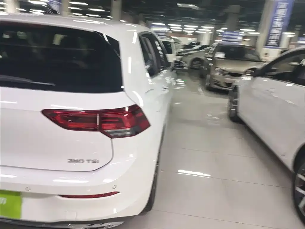 Volkswagen Golf 2021 из CN, фото 3