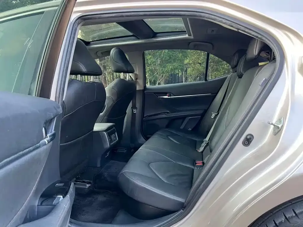 Toyota Camry 2022 из CN, фото 7