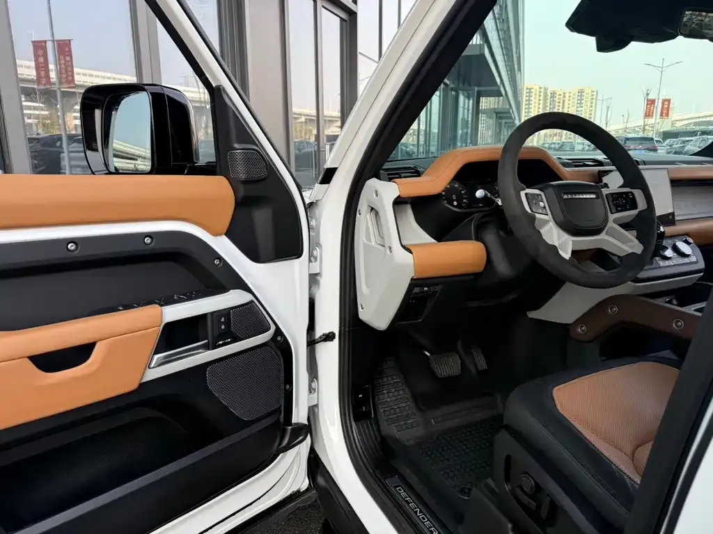 Land Rover Defender 2024 из CN, фото 8