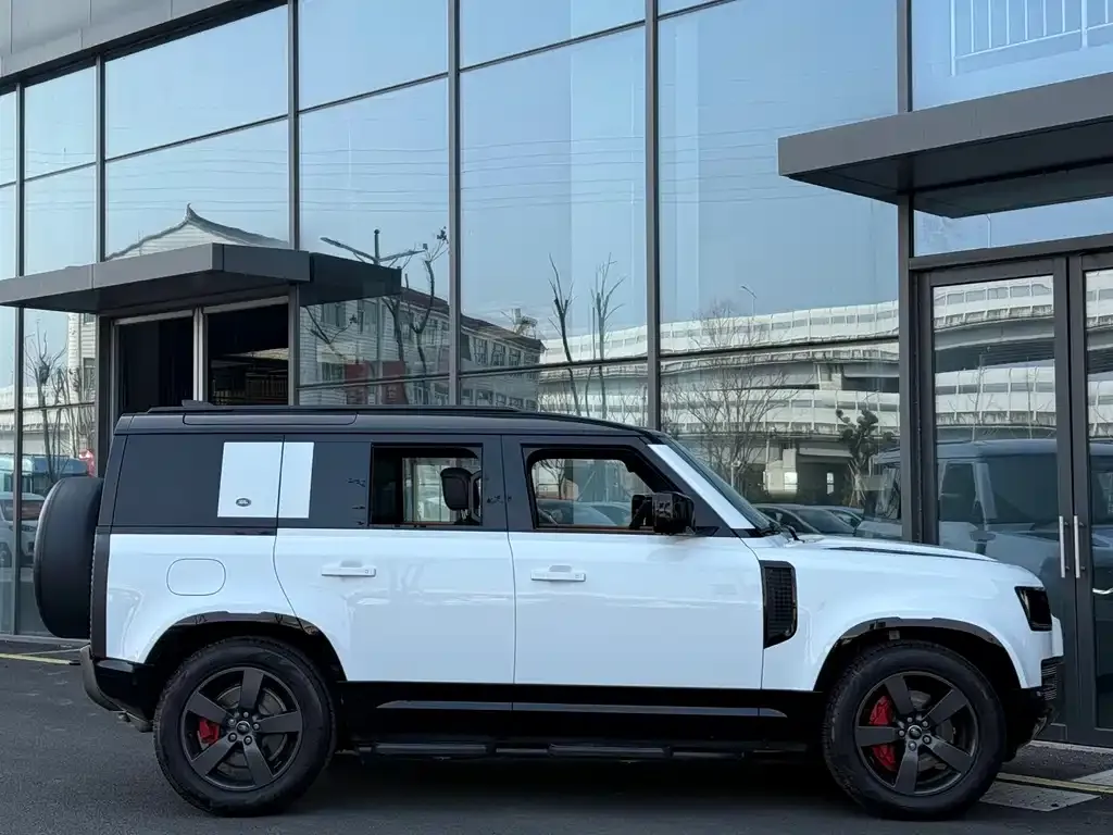 Land Rover Defender 2024 из CN, фото 5