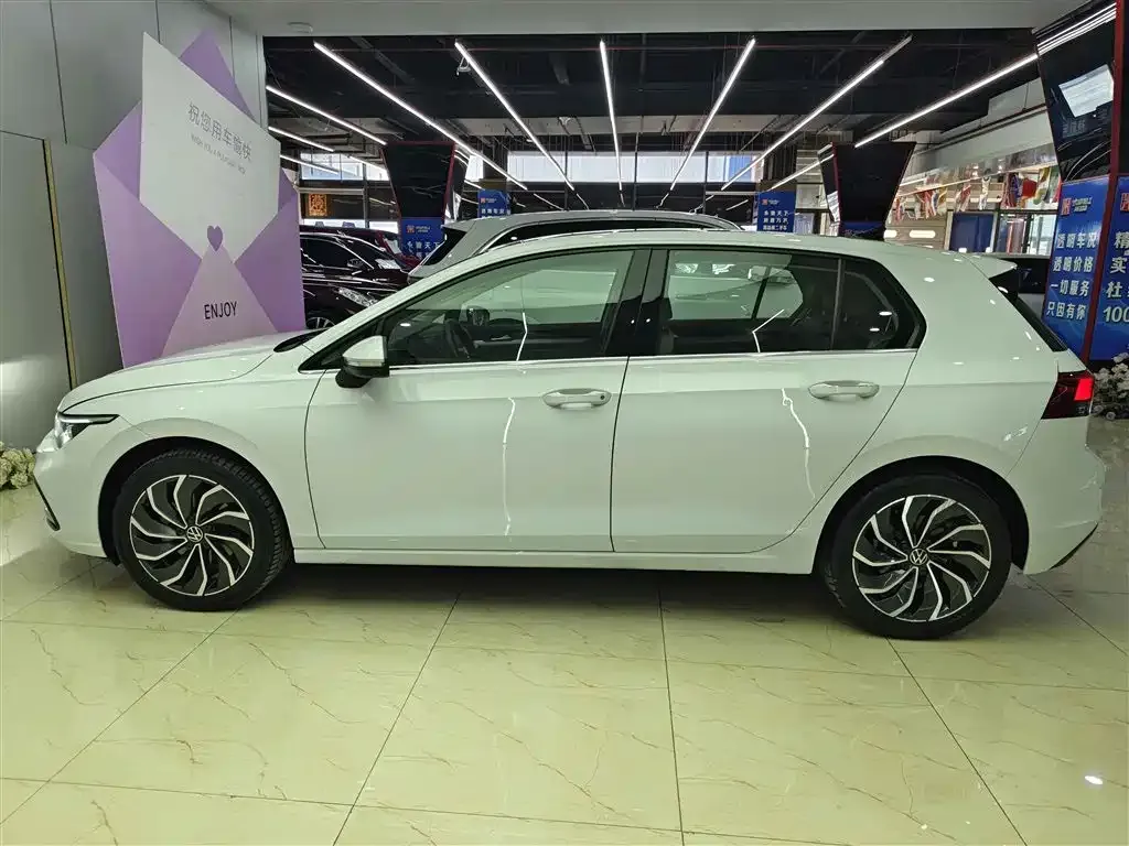 Volkswagen Golf 2022 из CN, фото 7
