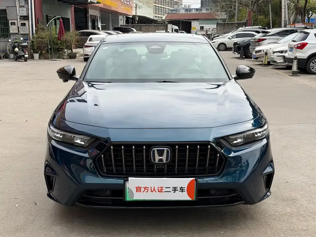 Honda Inspire PHEV 2023 из CN, фото 3