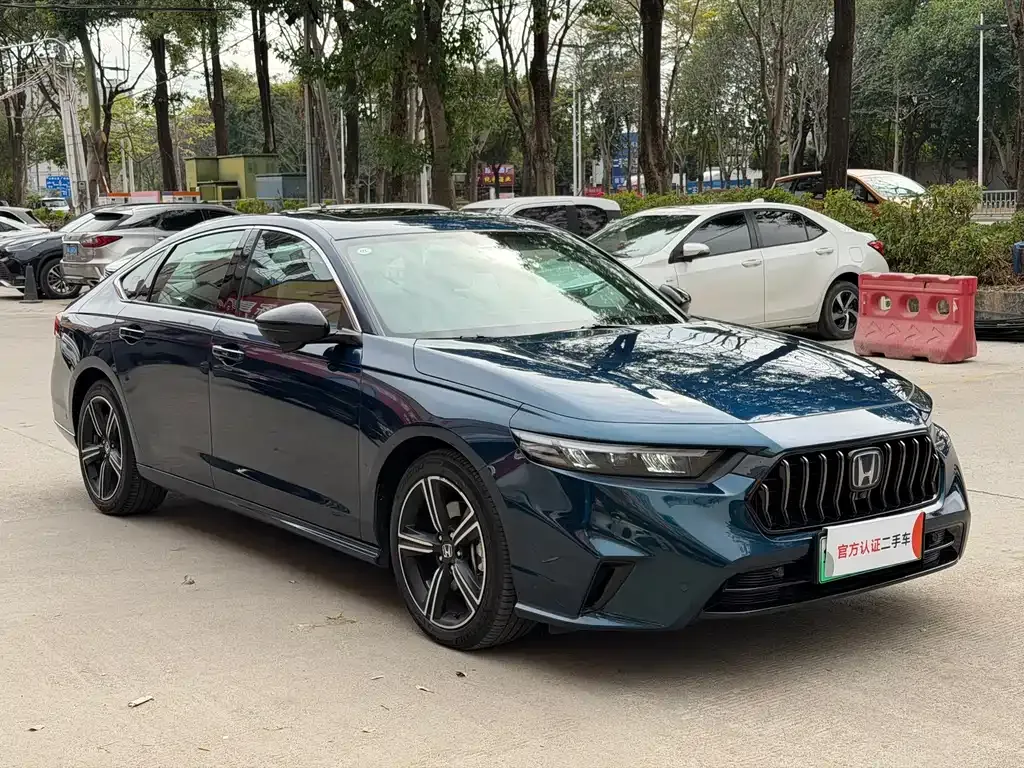 Honda Inspire PHEV 2023 из CN, фото 10