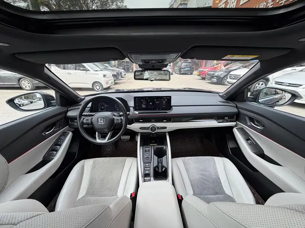Honda Inspire PHEV 2023 из CN, фото 4