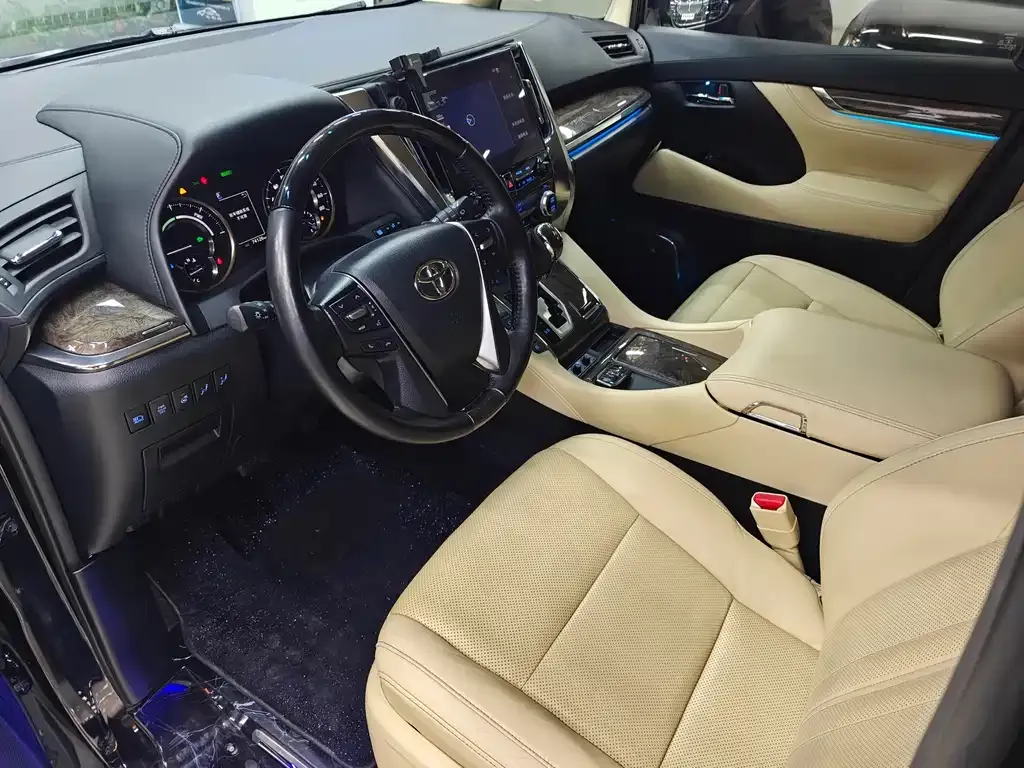 Toyota Vellfire 2023 из CN, фото 7