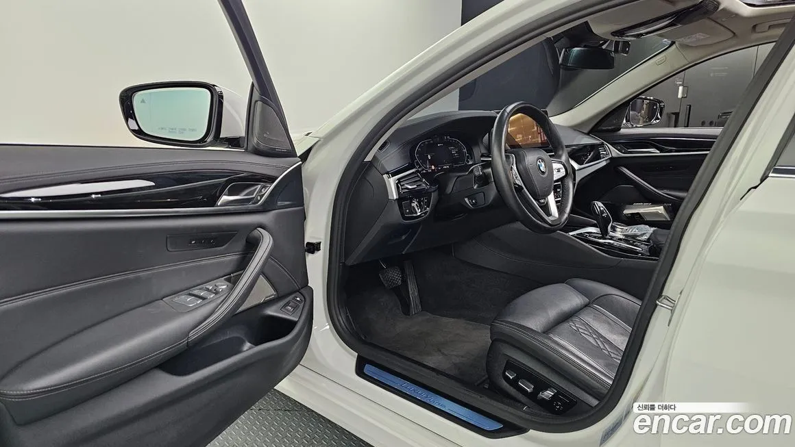 BMW 5-Series 2021 из KR, фото 2