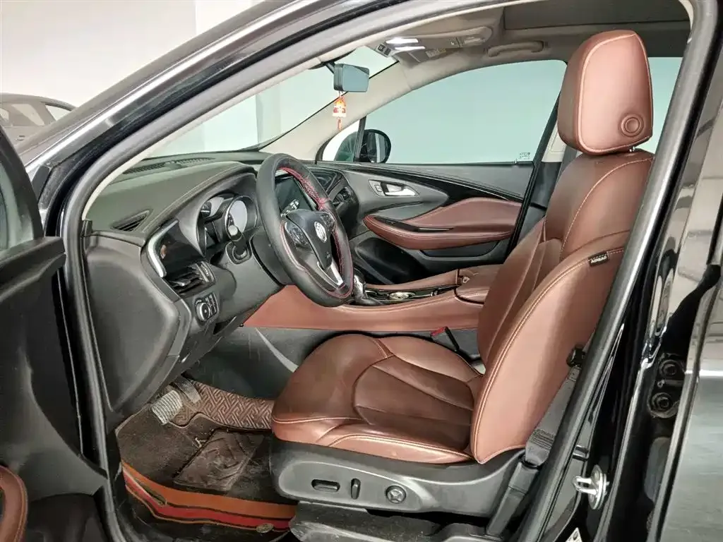 Buick Envision Plus — фото 9