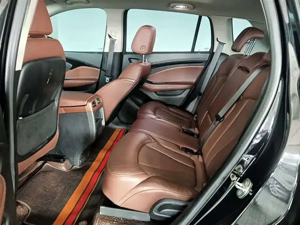 Buick Envision Plus — фото 3
