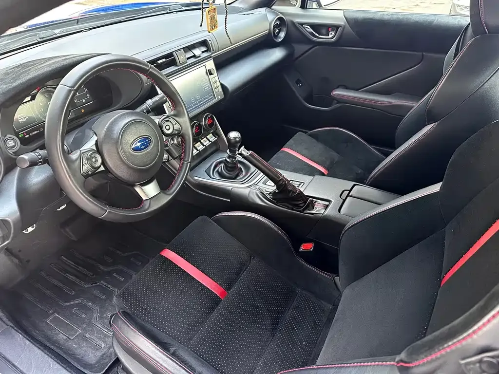 Subaru BRZ 2022 из CN, фото 9