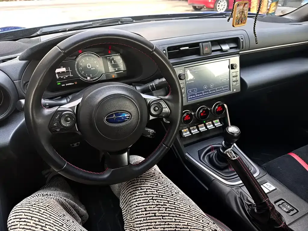 Subaru BRZ 2022 из CN, фото 2