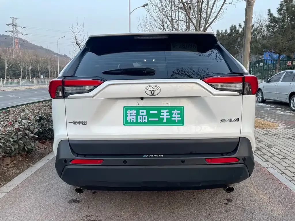 Toyota RAV4 2024 из CN, фото 5