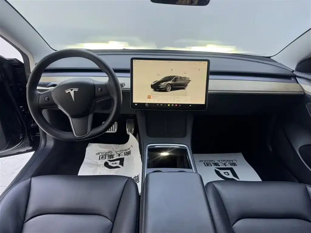 Tesla Model 3 — фото 3
