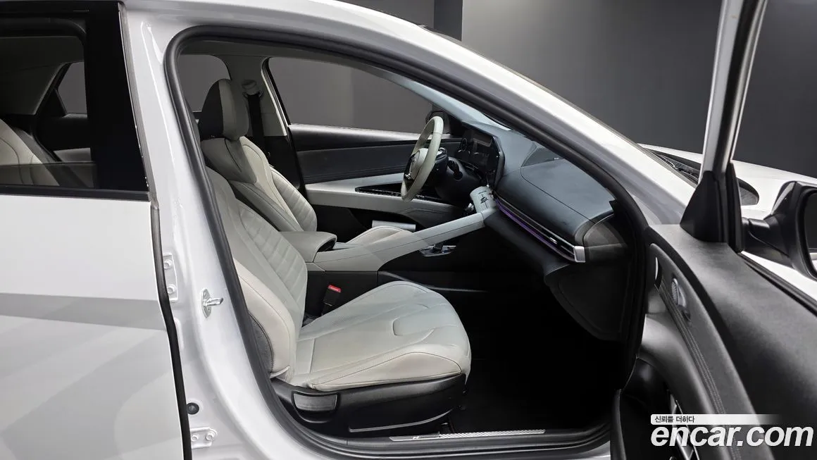 Hyundai AVANTE — фото 8