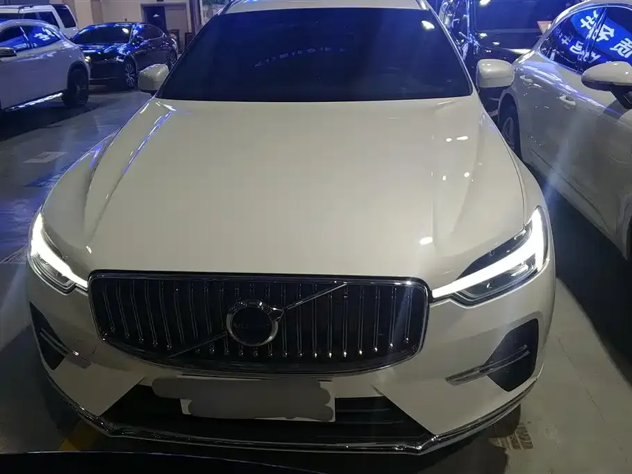 Volvo XC60 2024 из CN, фото 2