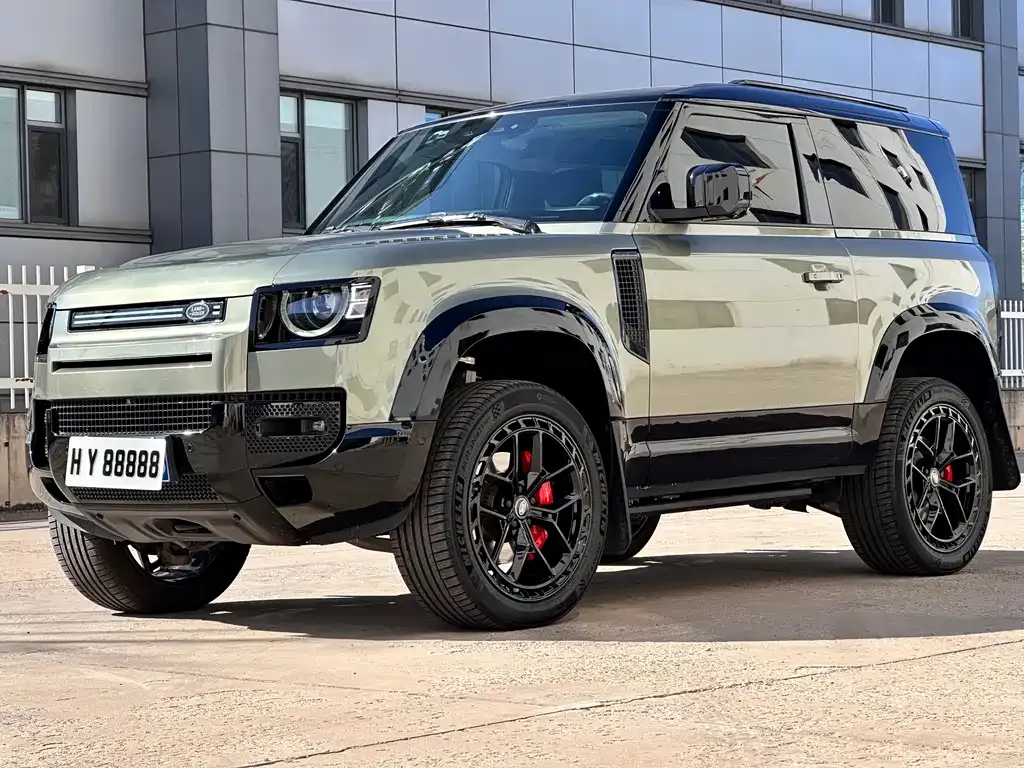 Land Rover Defender — фото 1