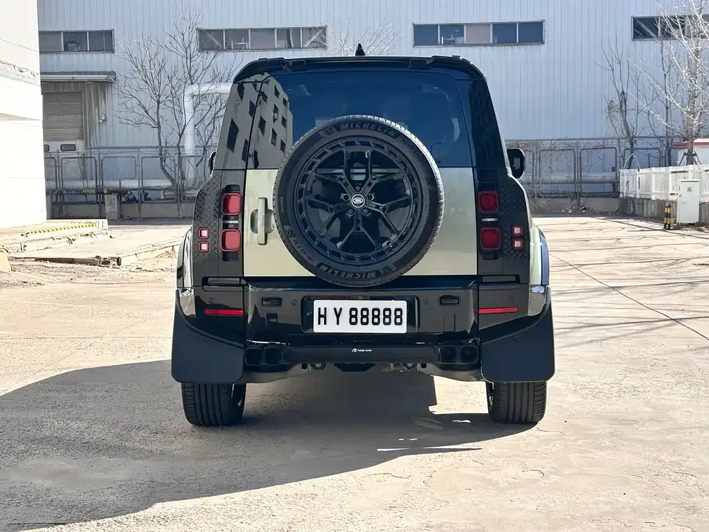 Land Rover Defender — фото 9