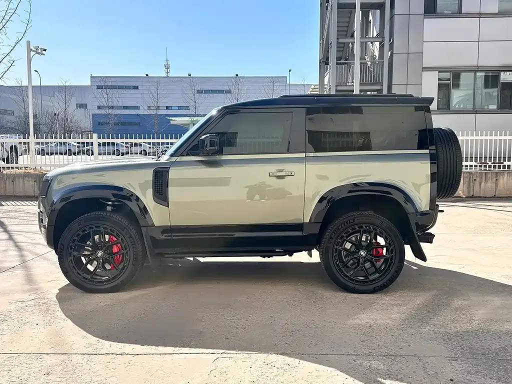 Land Rover Defender — фото 8