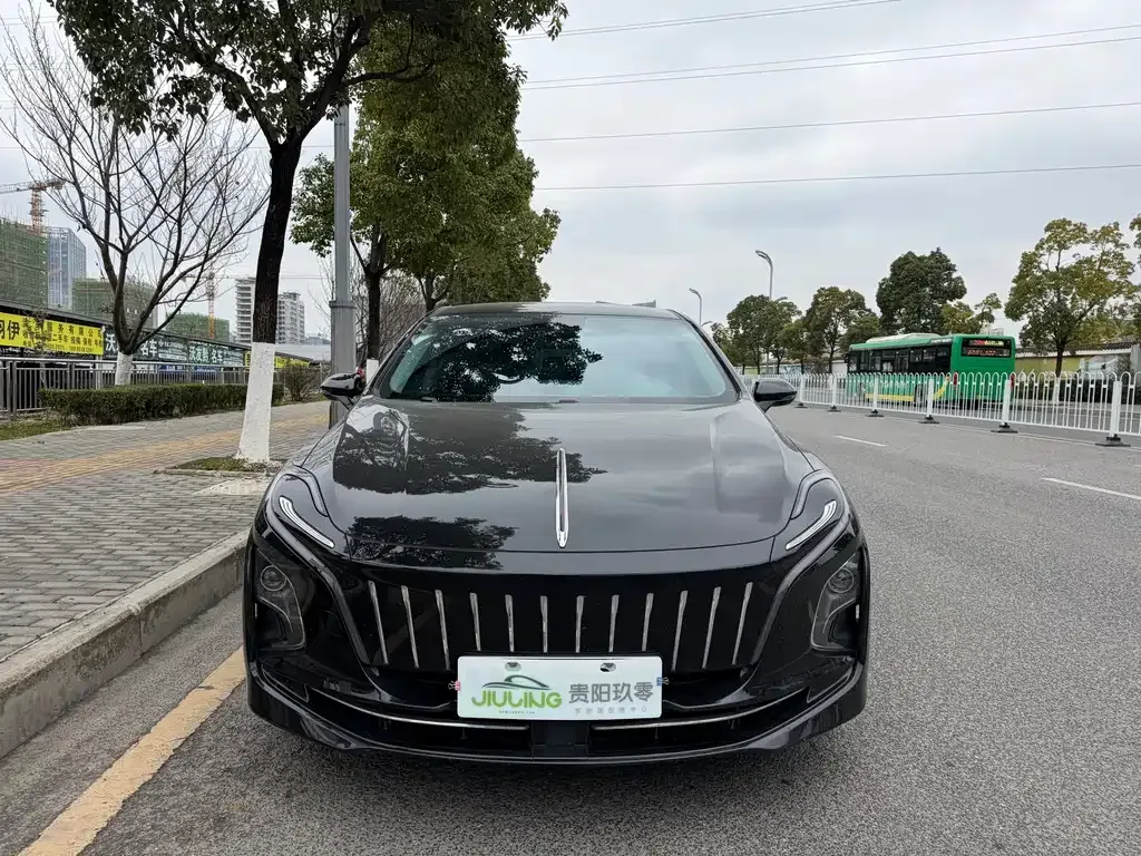 Hongqi E-QM5 2023 из CN, фото 1