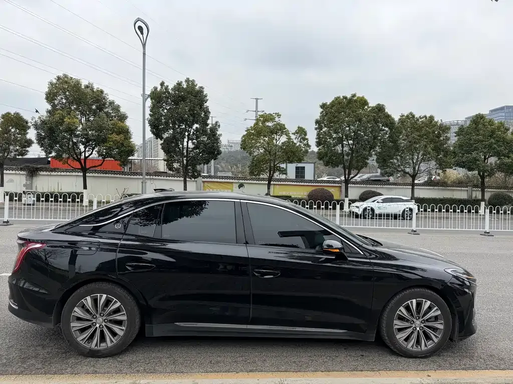 Hongqi E-QM5 2023 из CN, фото 6