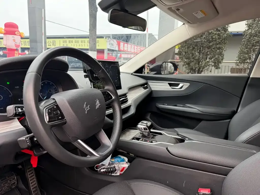 Hongqi E-QM5 2023 из CN, фото 2