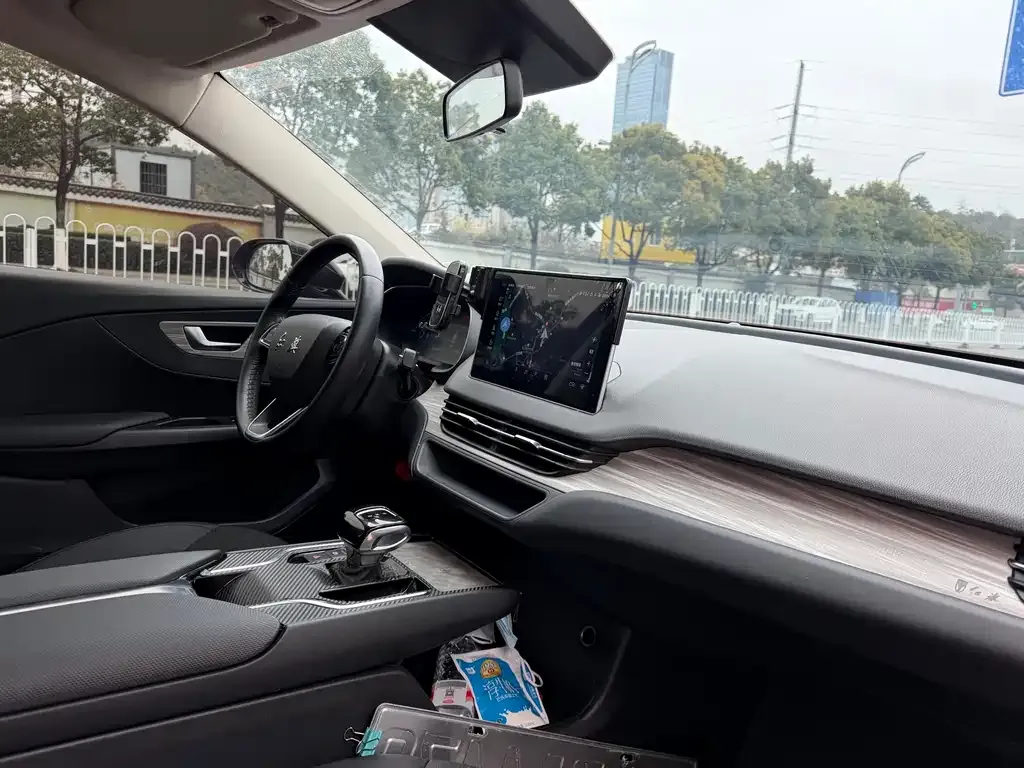 Hongqi E-QM5 2023 из CN, фото 5