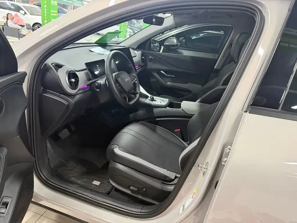 BYD Seal 05 DM-i 2025 из CN, фото 6