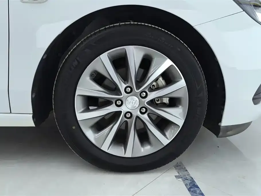 Buick GL6 2023 из CN, фото 6