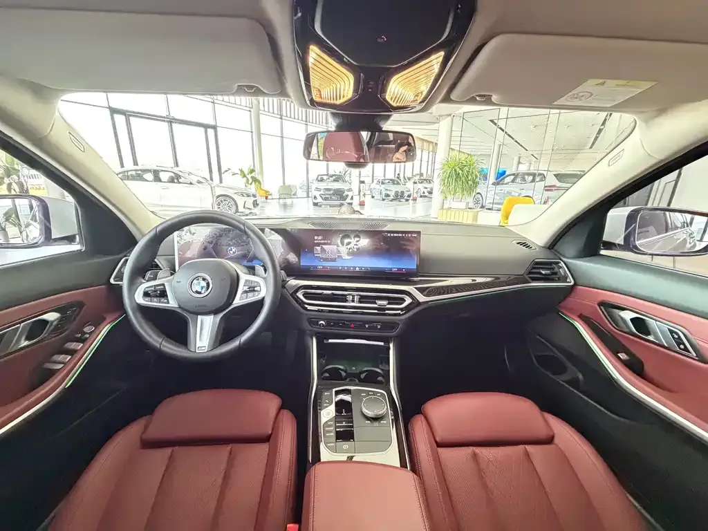 BMW 3 Series 2024 из CN, фото 2
