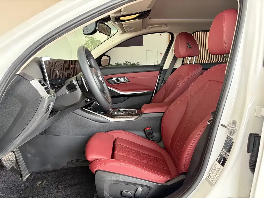 BMW 3 Series 2024 из CN, фото 9
