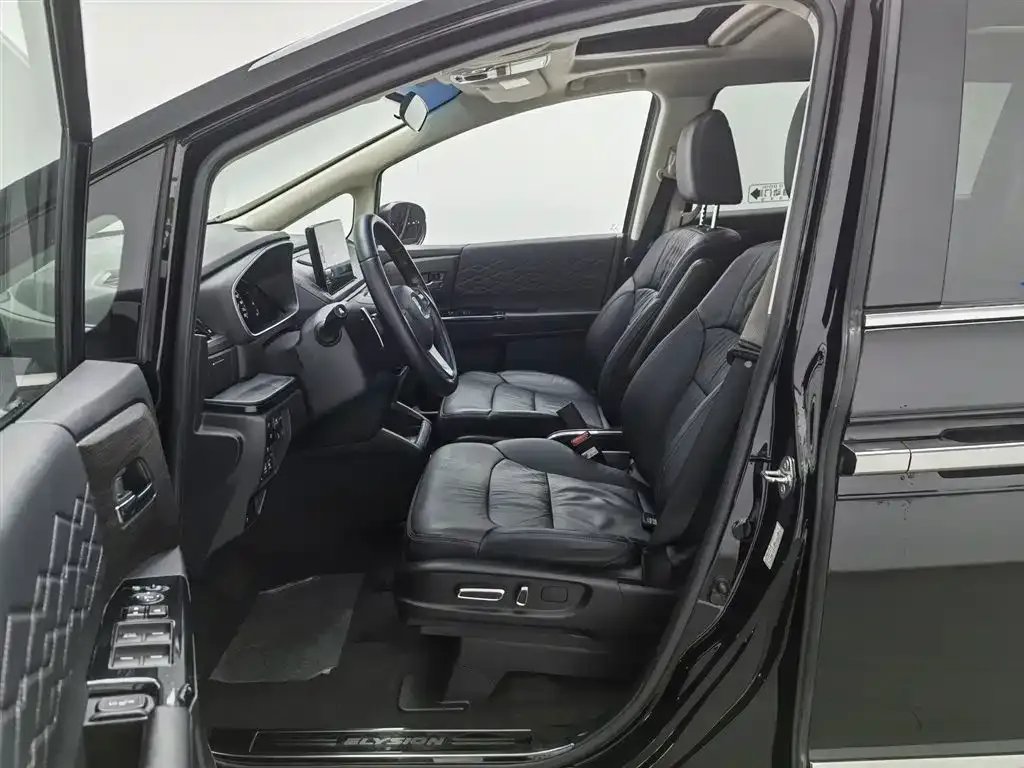 Honda Elysion 2023 из CN, фото 8