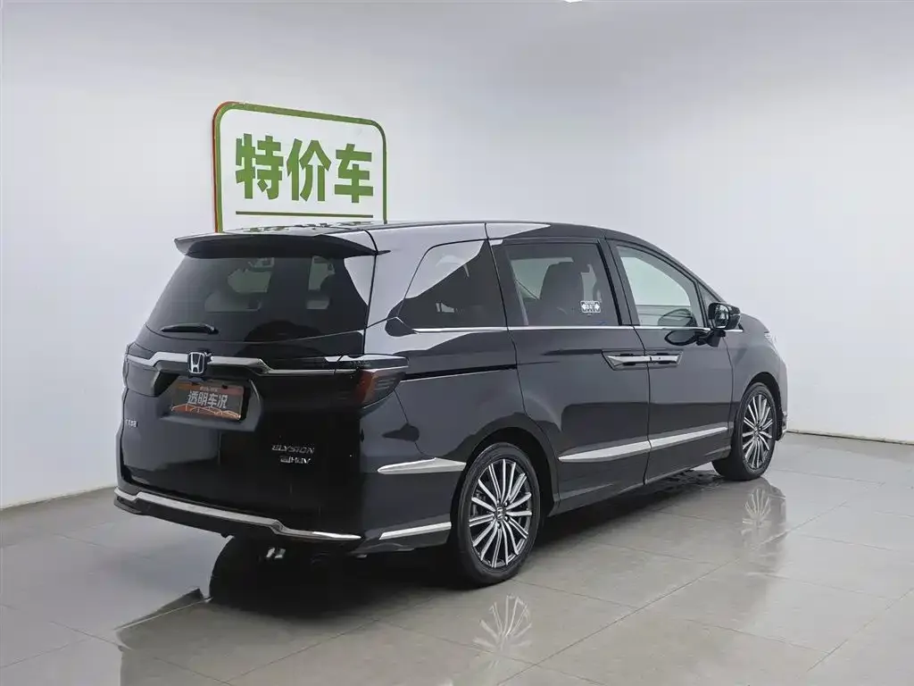 Honda Elysion 2023 из CN, фото 2
