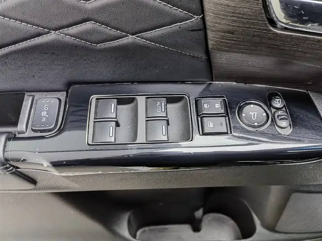 Honda Elysion 2023 из CN, фото 10