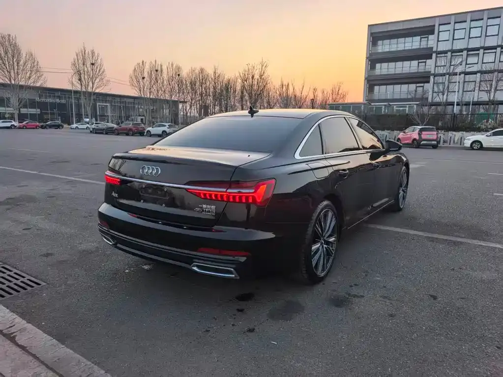 Audi A6L 2021 из CN, фото 9