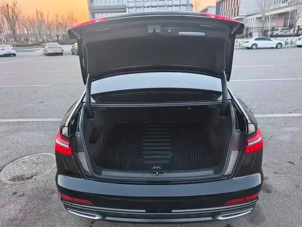 Audi A6L 2021 из CN, фото 5