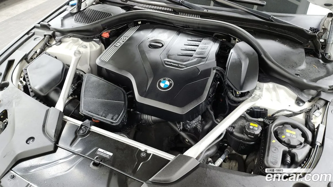 BMW 5-Series — фото 10