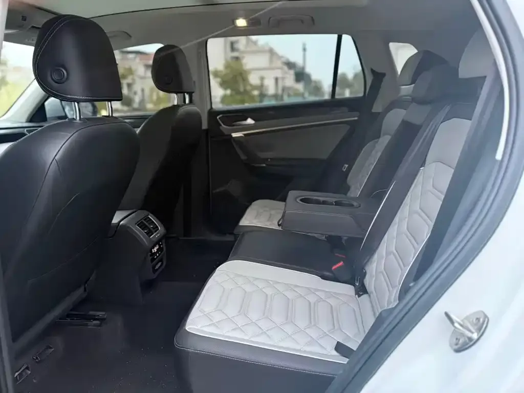 Volkswagen Tayron 2023 из CN, фото 2