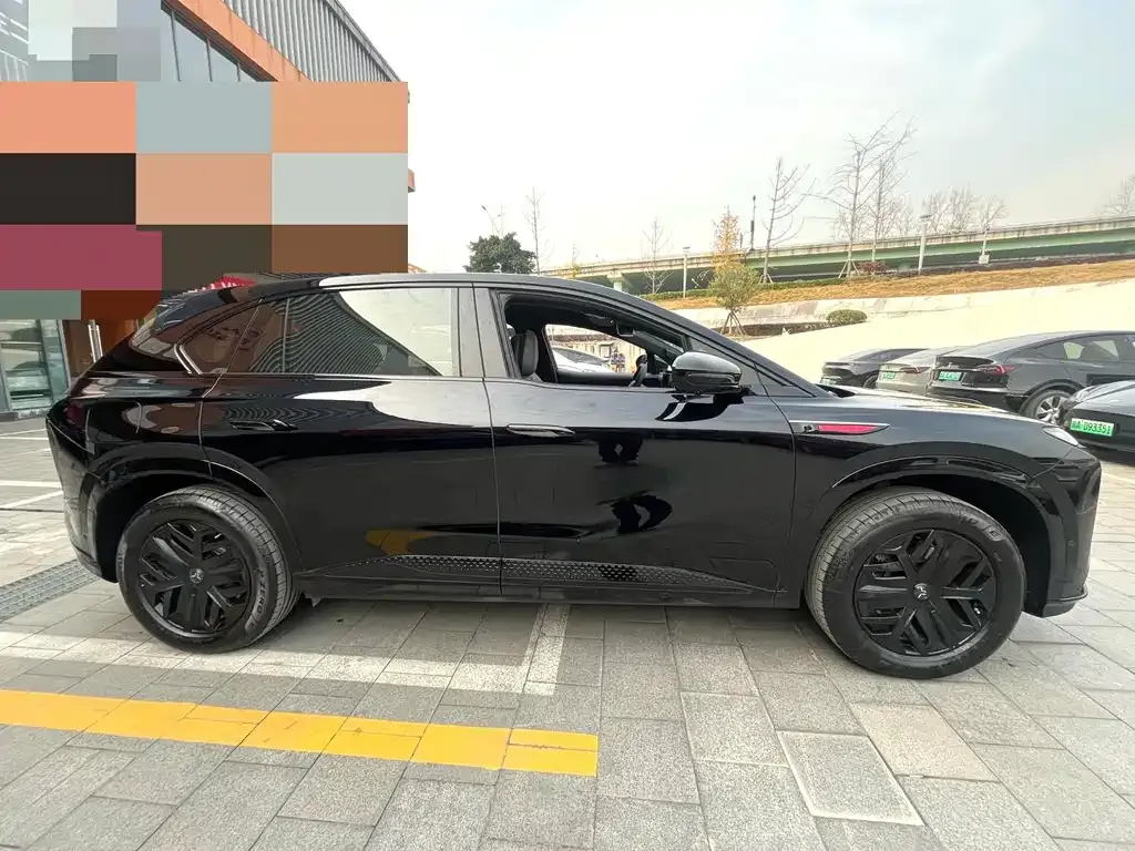 Hongqi Tiangong 08 2025 из CN, фото 6